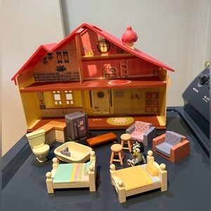 Bluey Play house set (partial)